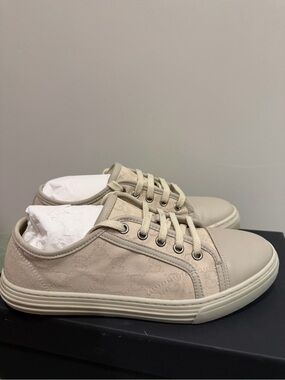 Gucci Cream/Beige Low-Top Sneakers